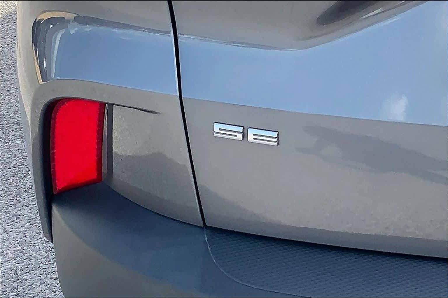 Certified 2022 Ford Escape SE w/ SE Sport Appearance Package FWD image 10
