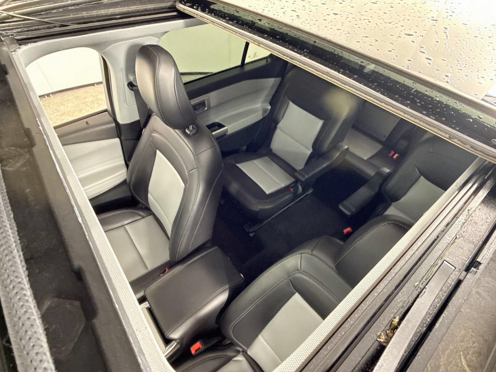 Certified 2023 Ford Explorer XLT w/ Equipment Group 202A AWD/4WD image 4