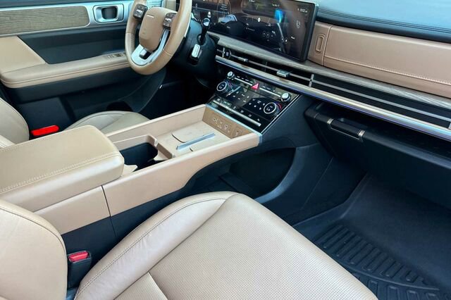 Used 2024 Hyundai Santa Fe Limited image 14
