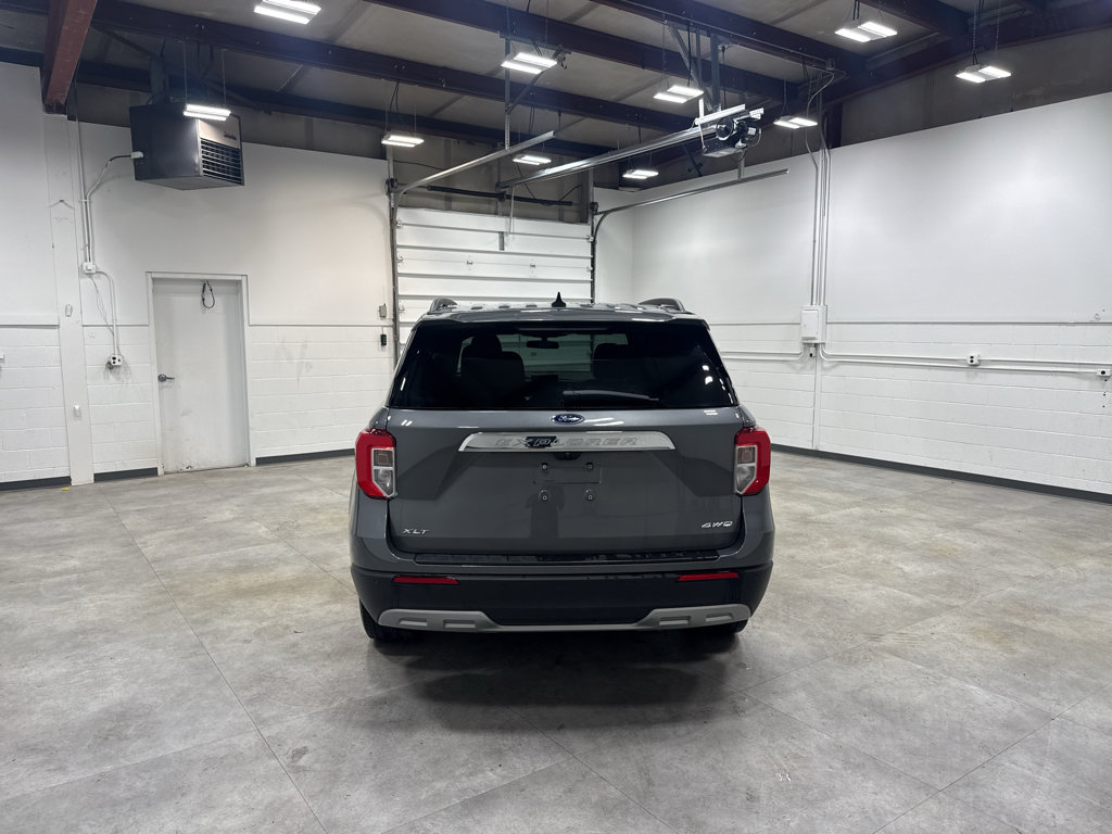 Certified 2024 Ford Explorer XLT w/ Equipment Group 202A AWD/4WD image 9