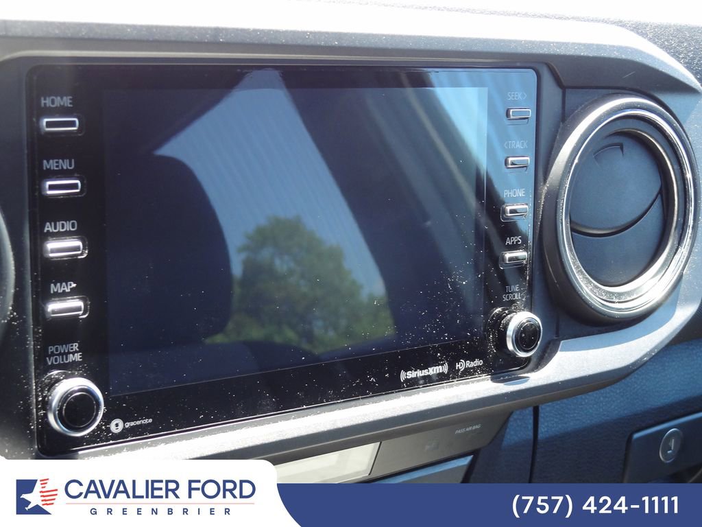 Used 2023 Toyota Tacoma TRD Off-Road w/ Technology Package AWD/4WD image 12