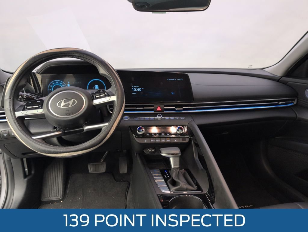 Used 2024 Hyundai Elantra Limited image 13