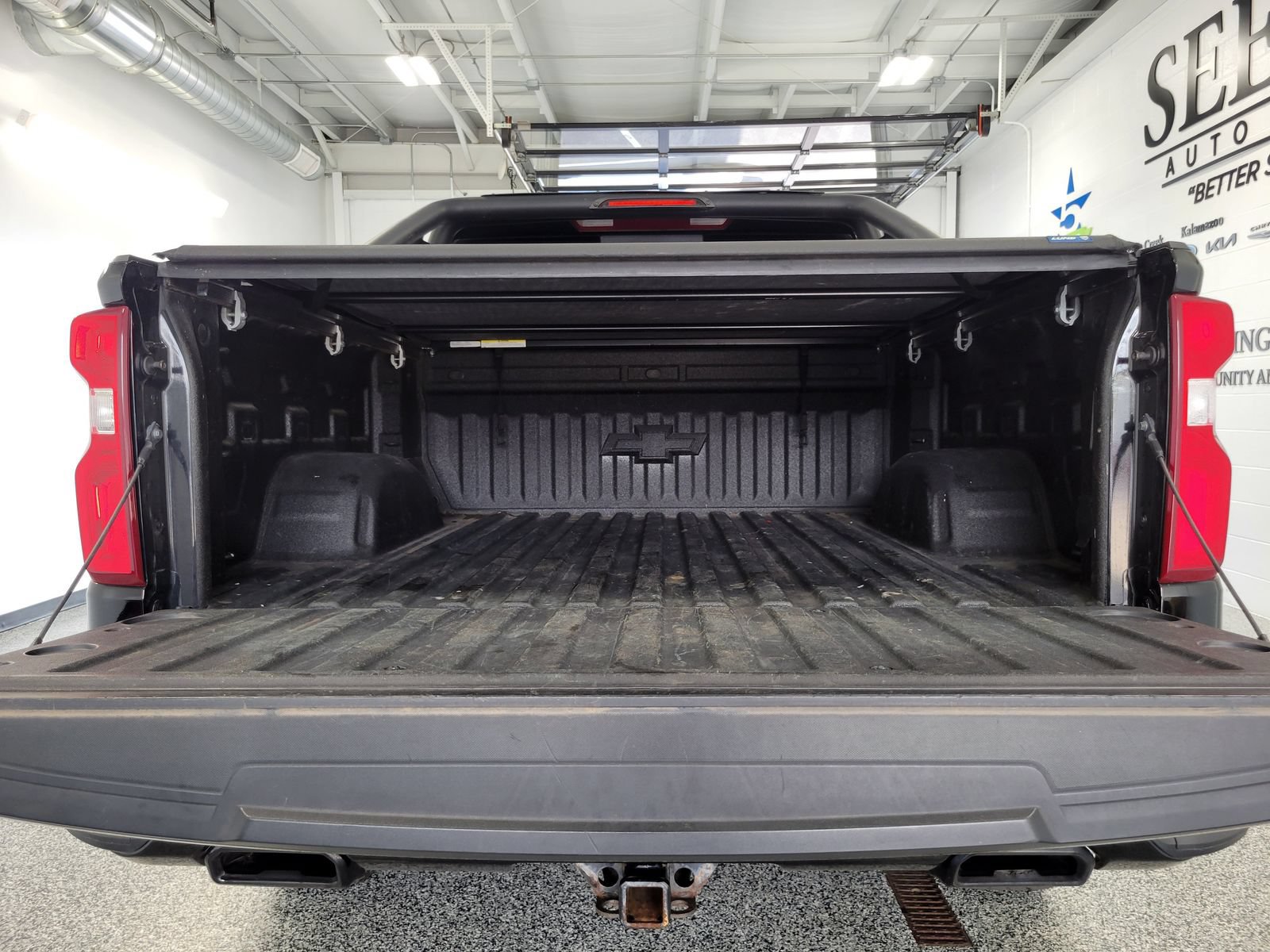 Used 2020 Chevrolet Silverado 1500 LT Trail Boss AWD/4WD image 31