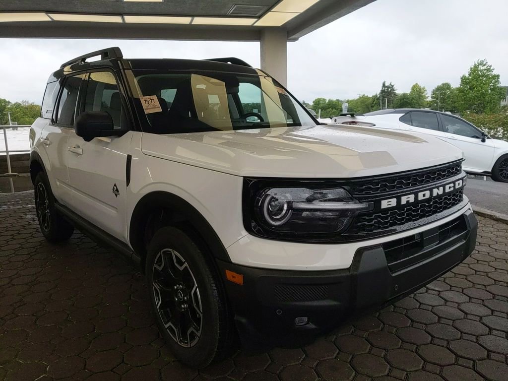 Certified 2025 Ford Bronco Sport Outer Banks w/ Outer Banks Tech Package+ AWD/4WD image 4