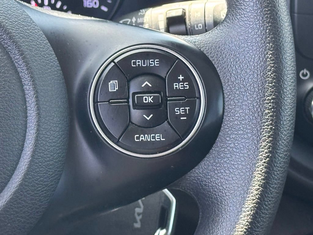 Used 2022 Kia Soul LX FWD image 23