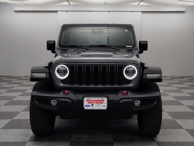 Used 2024 Jeep Wrangler Unlimited Rubicon AWD/4WD image 5