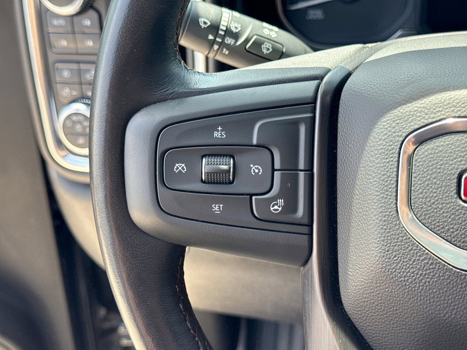 Used 2022 GMC Sierra 1500 AT4 w/ AT4 Preferred Package AWD/4WD image 30