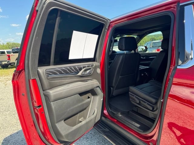 Used 2024 GMC Yukon XL Denali AWD/4WD image 17