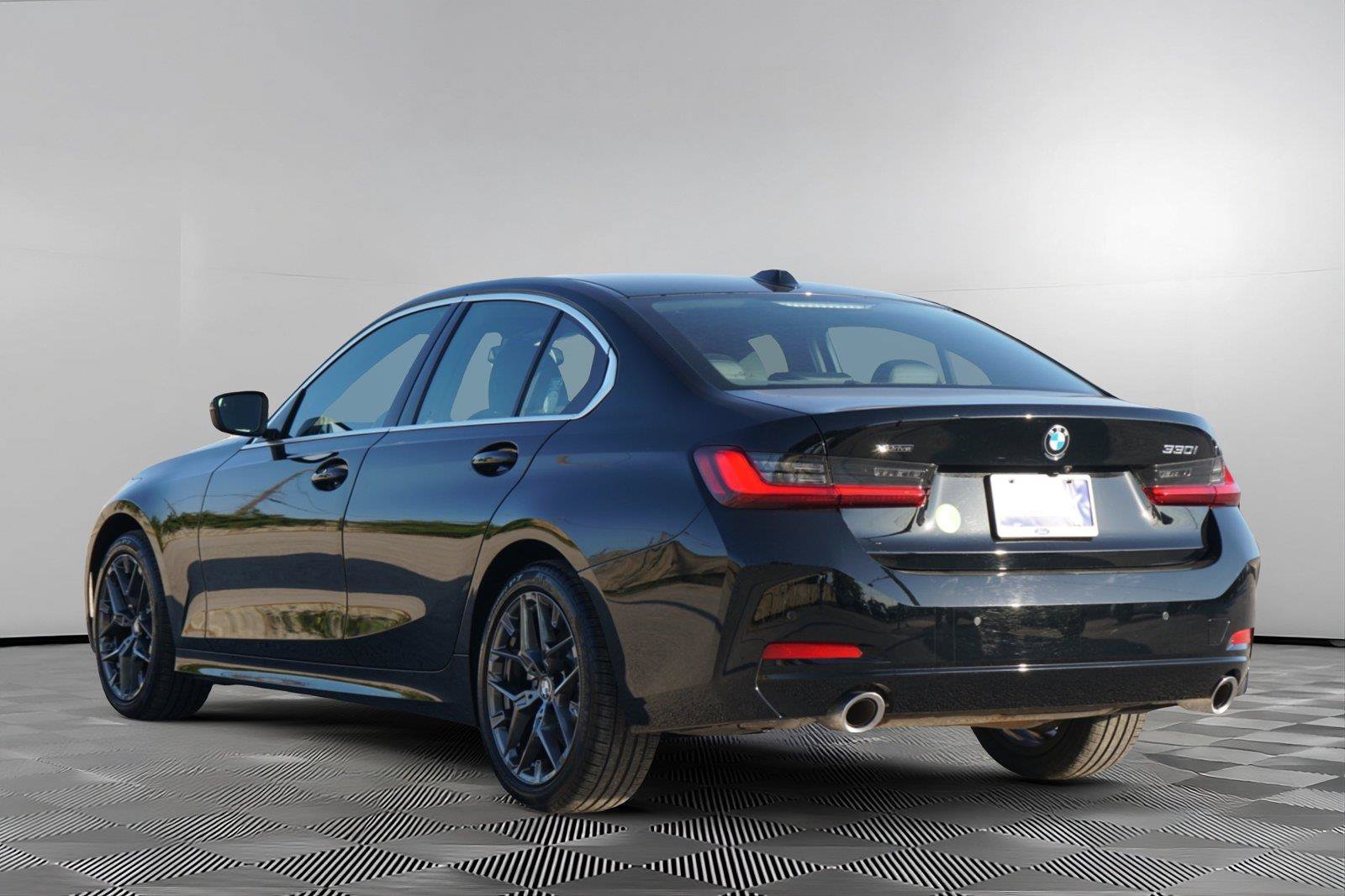 Used 2026 BMW 330i xDrive Sedan AWD/4WD image 6