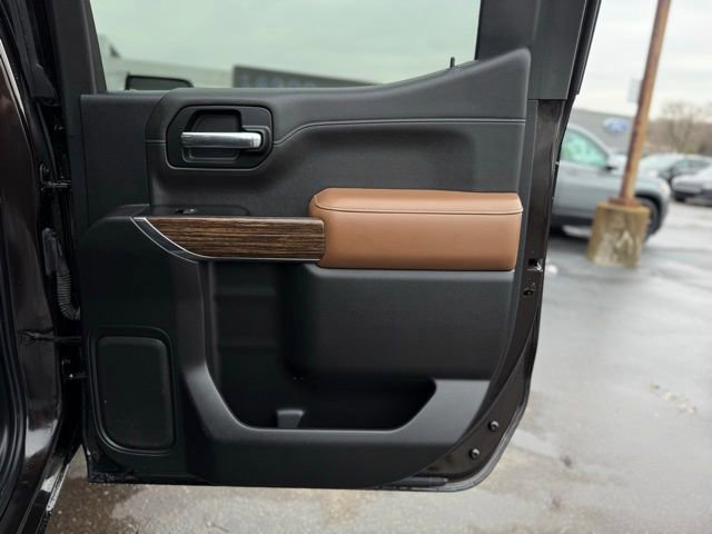 Used 2019 Chevrolet Silverado 1500 High Country w/ Technology Package image 36