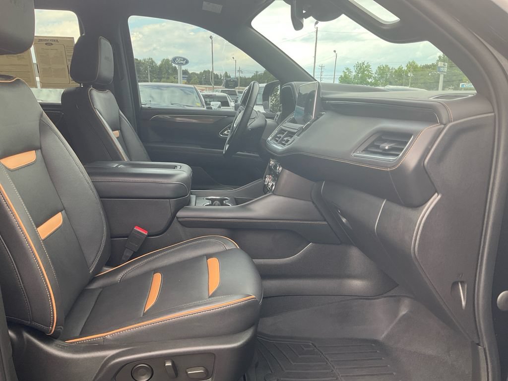 Used 2023 GMC Yukon AT4 w/ AT4 Premium Plus Package AWD/4WD image 12