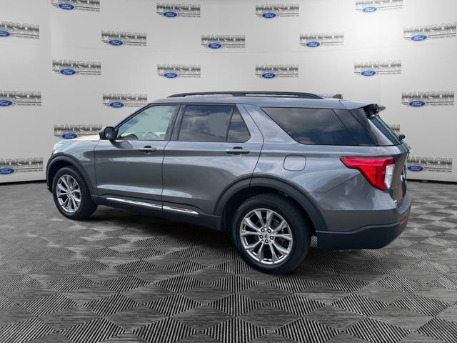Certified 2022 Ford Explorer XLT w/ Equipment Group 202A AWD/4WD image 3