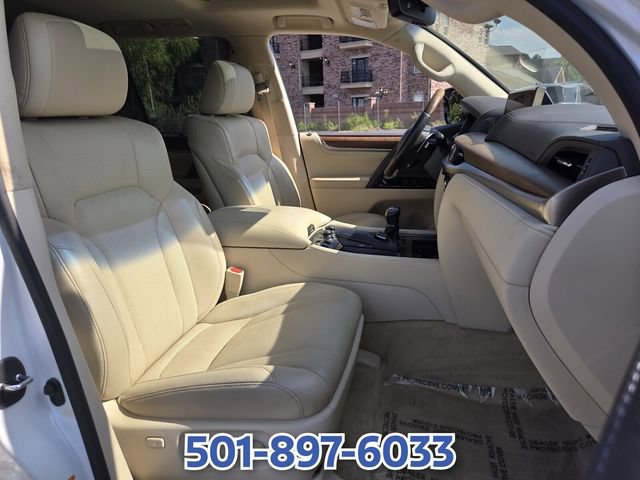 Used 2019 Lexus LX 570 4WD w/ Luxury Package image 15
