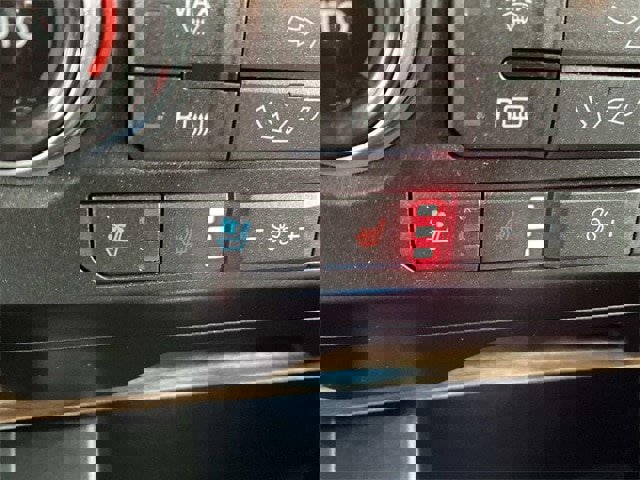 Certified 2019 Ford F150 Lariat w/ Equipment Group 502A Luxury image 63