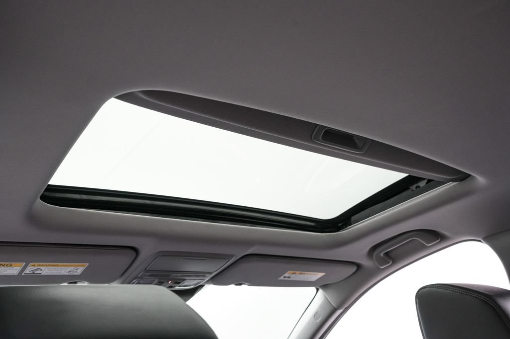 Used 2022 Honda CR-V Touring image 20