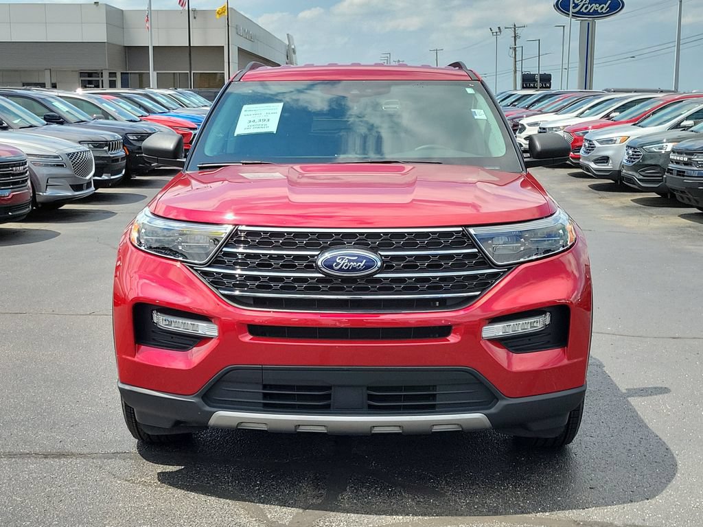 Certified 2023 Ford Explorer XLT w/ Equipment Group 202A AWD/4WD image 2