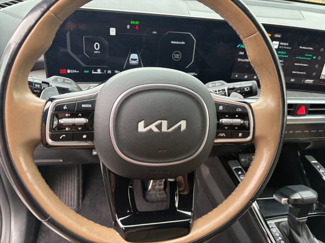Used 2024 Kia Sorento SX Prestige w/ Olive Brown Leather Package AWD/4WD image 9