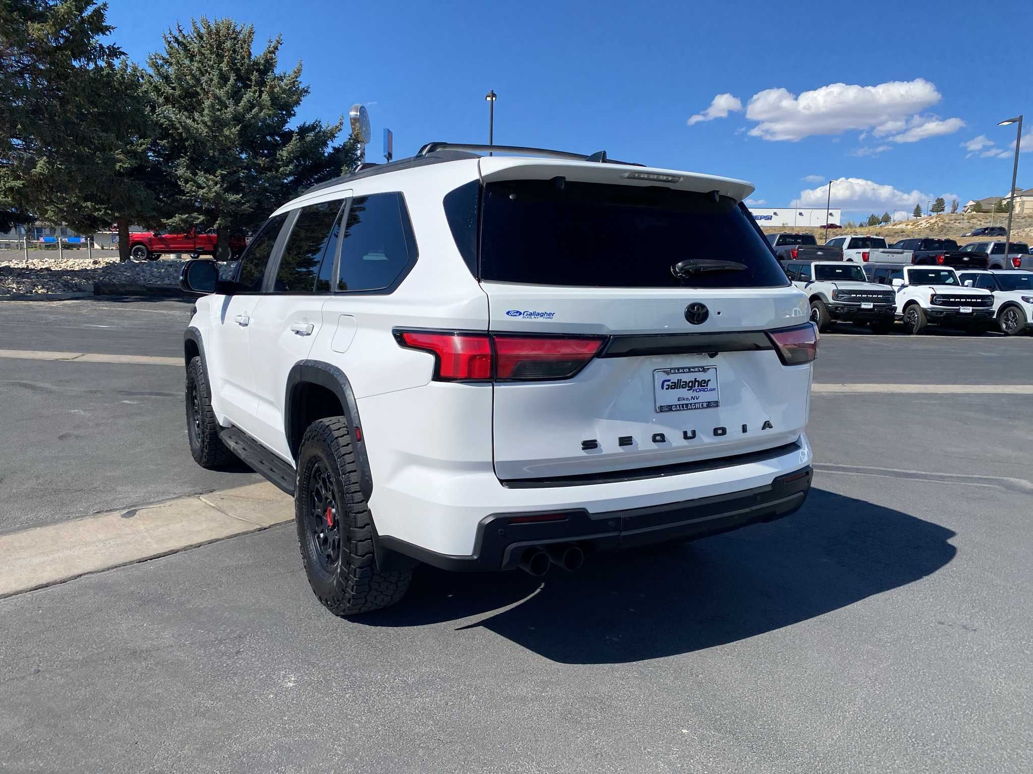 Used 2024 Toyota Sequoia TRD Pro AWD/4WD image 29