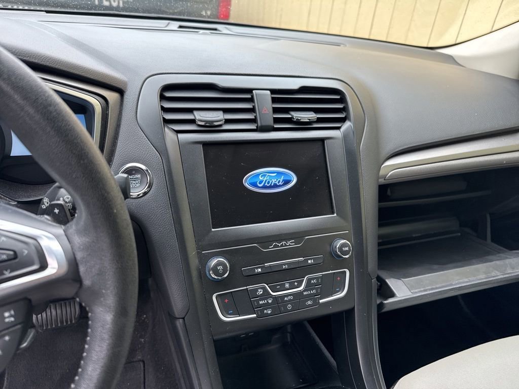 Certified 2019 Ford Fusion SE w/ Equipment Group 151A image 13