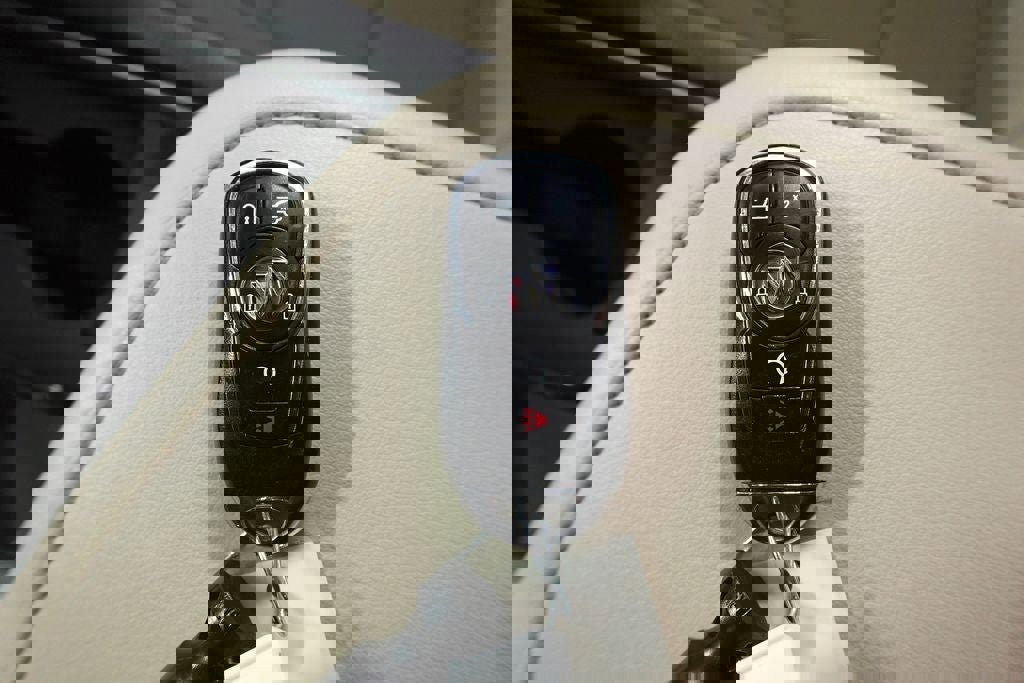 Used 2022 Buick Enclave Essence w/ Experience Buick Package image 33