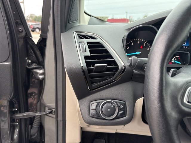 Certified 2017 Ford Escape Titanium w/ Equipment Group 301A image 16