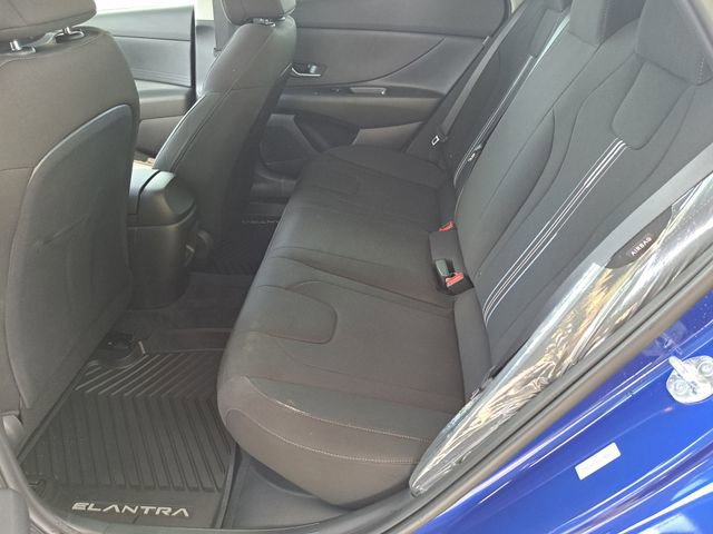 Used 2025 Hyundai Elantra Hybrid image 23