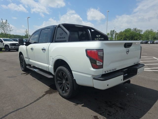Used 2020 Nissan Titan SL w/ Moonroof Package AWD/4WD image 12