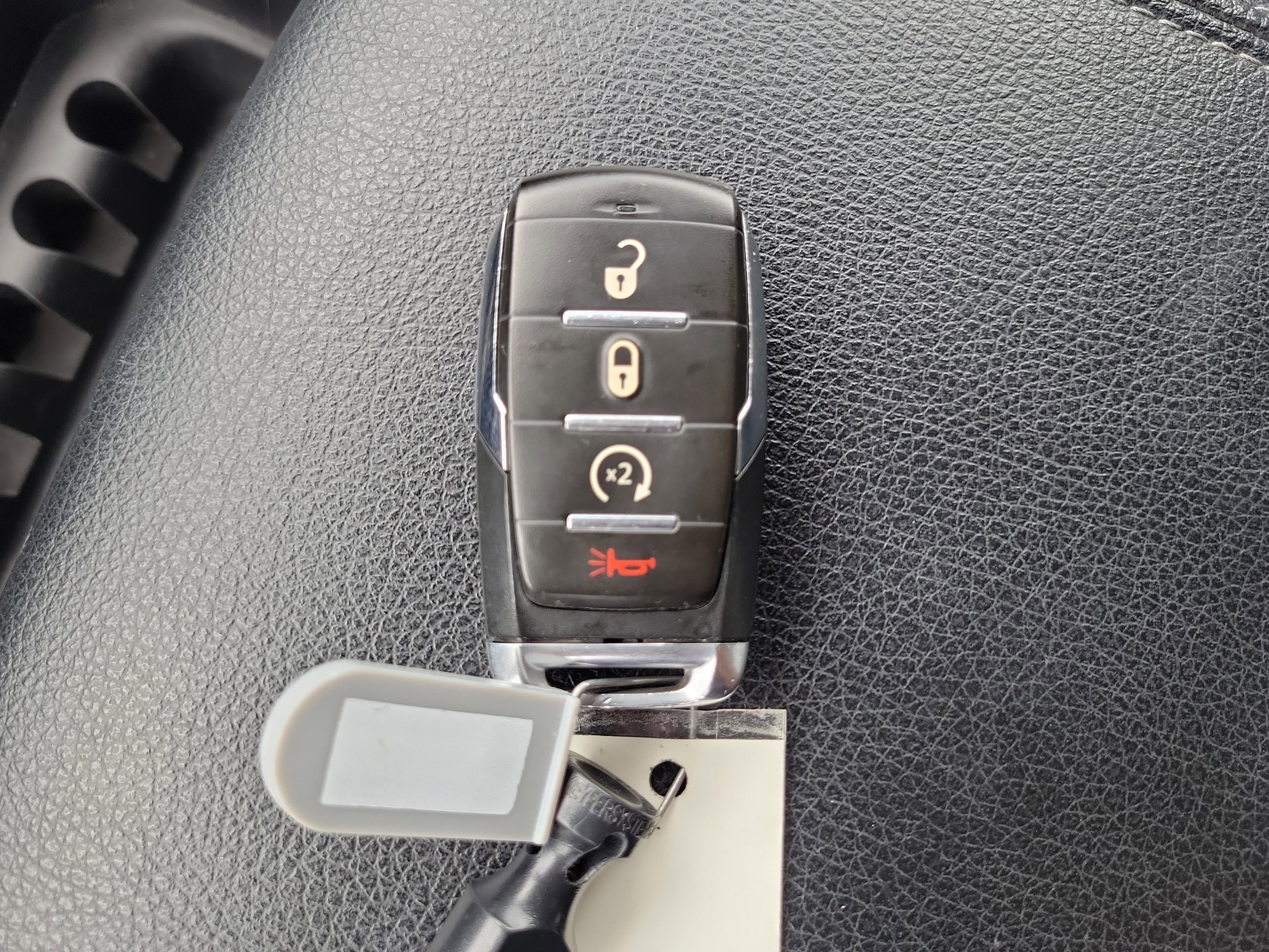 Used 2020 RAM 1500 Big Horn AWD/4WD image 29