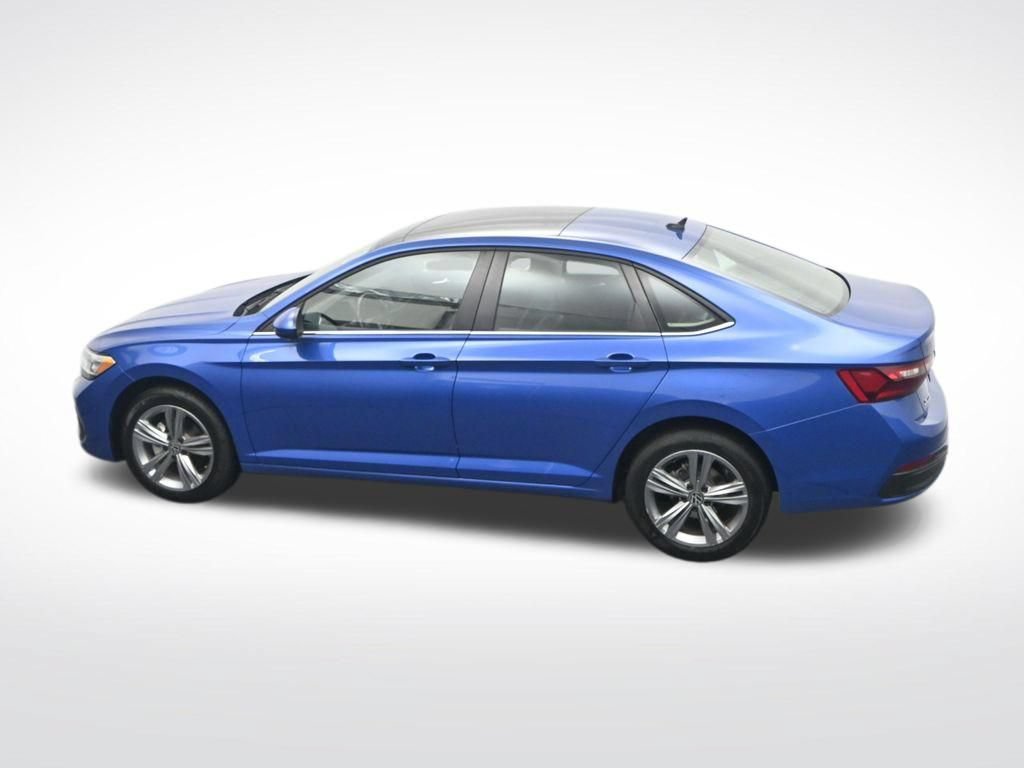 Used 2024 Volkswagen Jetta SE FWD image 37