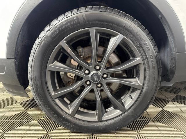 Certified 2019 Ford Explorer XLT w/ Equipment Group 202A AWD/4WD image 8