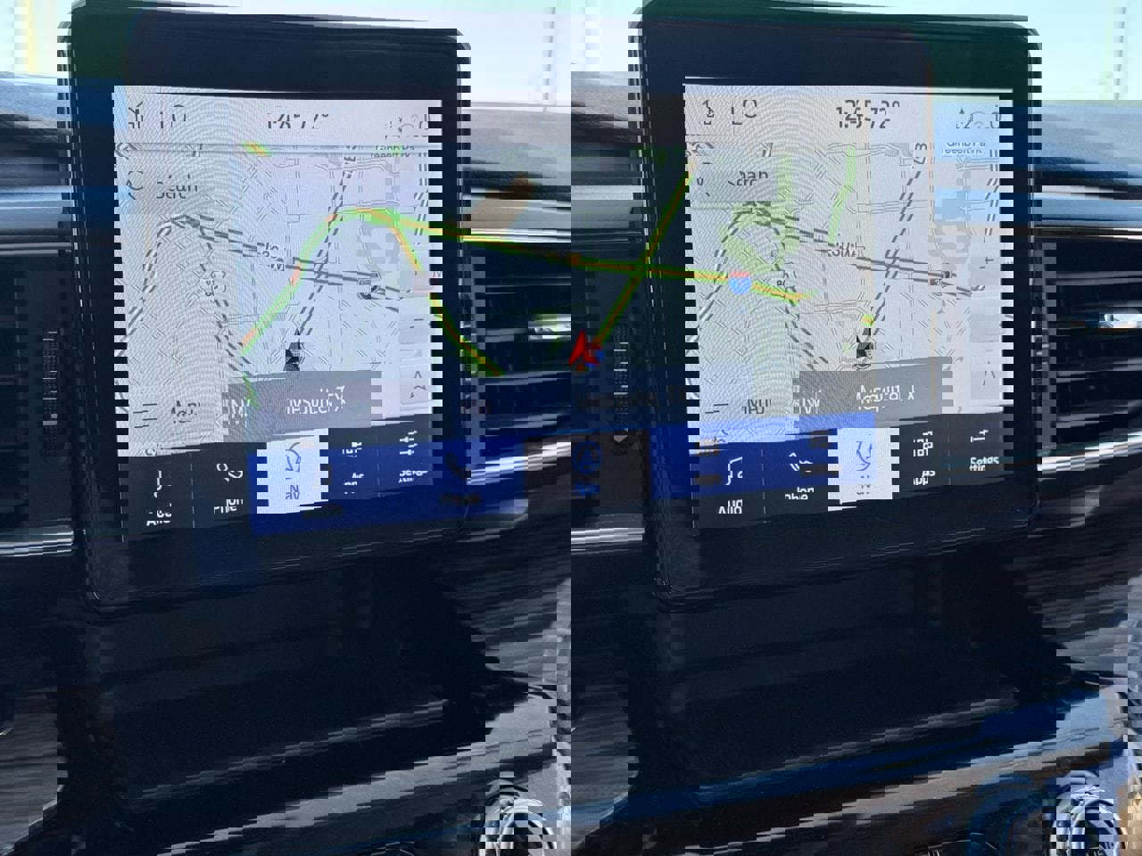 Certified 2022 Ford Explorer Limited w/ Equipment Group 301A image 18