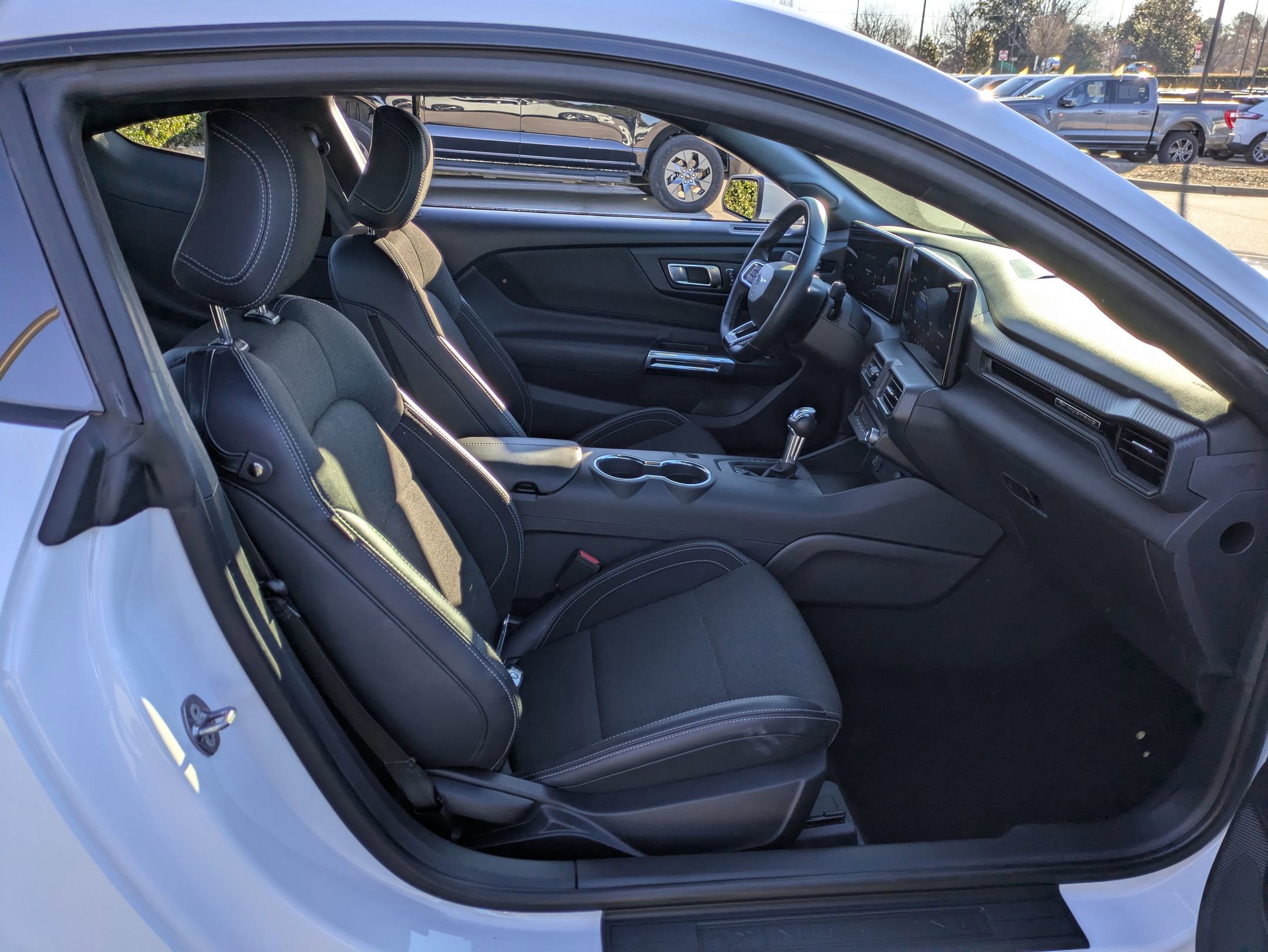 Certified 2025 Ford Mustang Coupe image 32