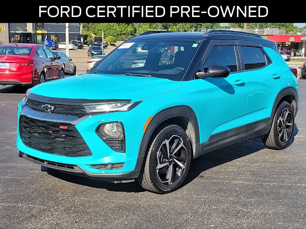 Used 2021 Chevrolet TrailBlazer RS w/ Sun and Liftgate Package AWD/4WD image 2