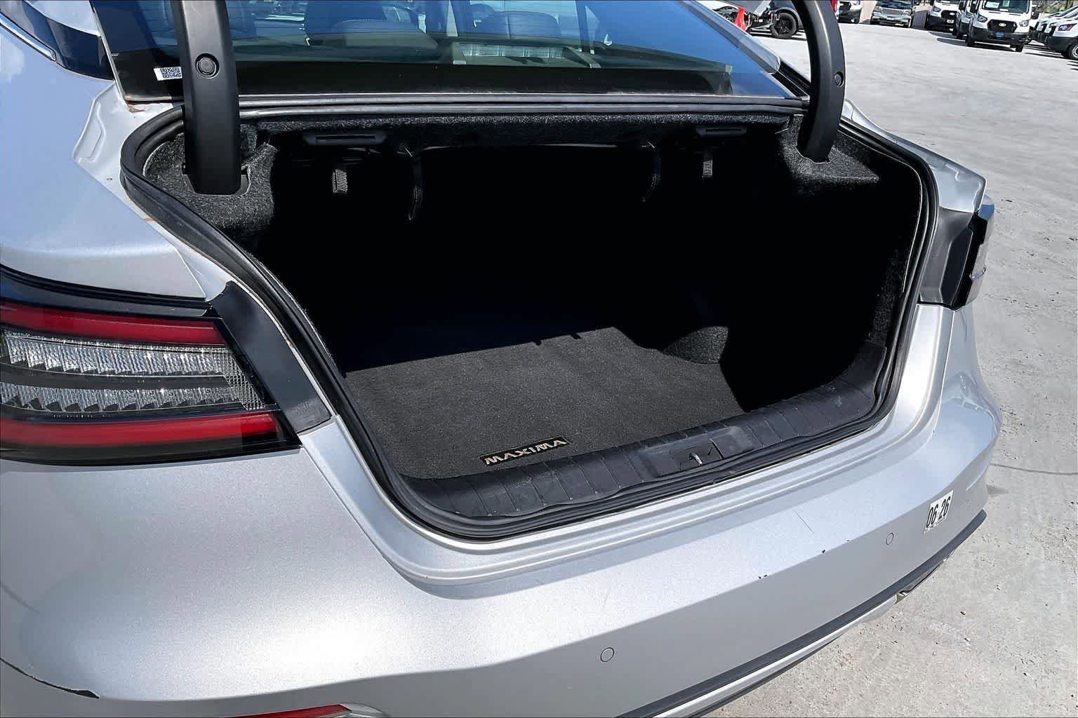 Used 2023 Nissan Maxima SV w/ Floor Mat Group FWD image 18