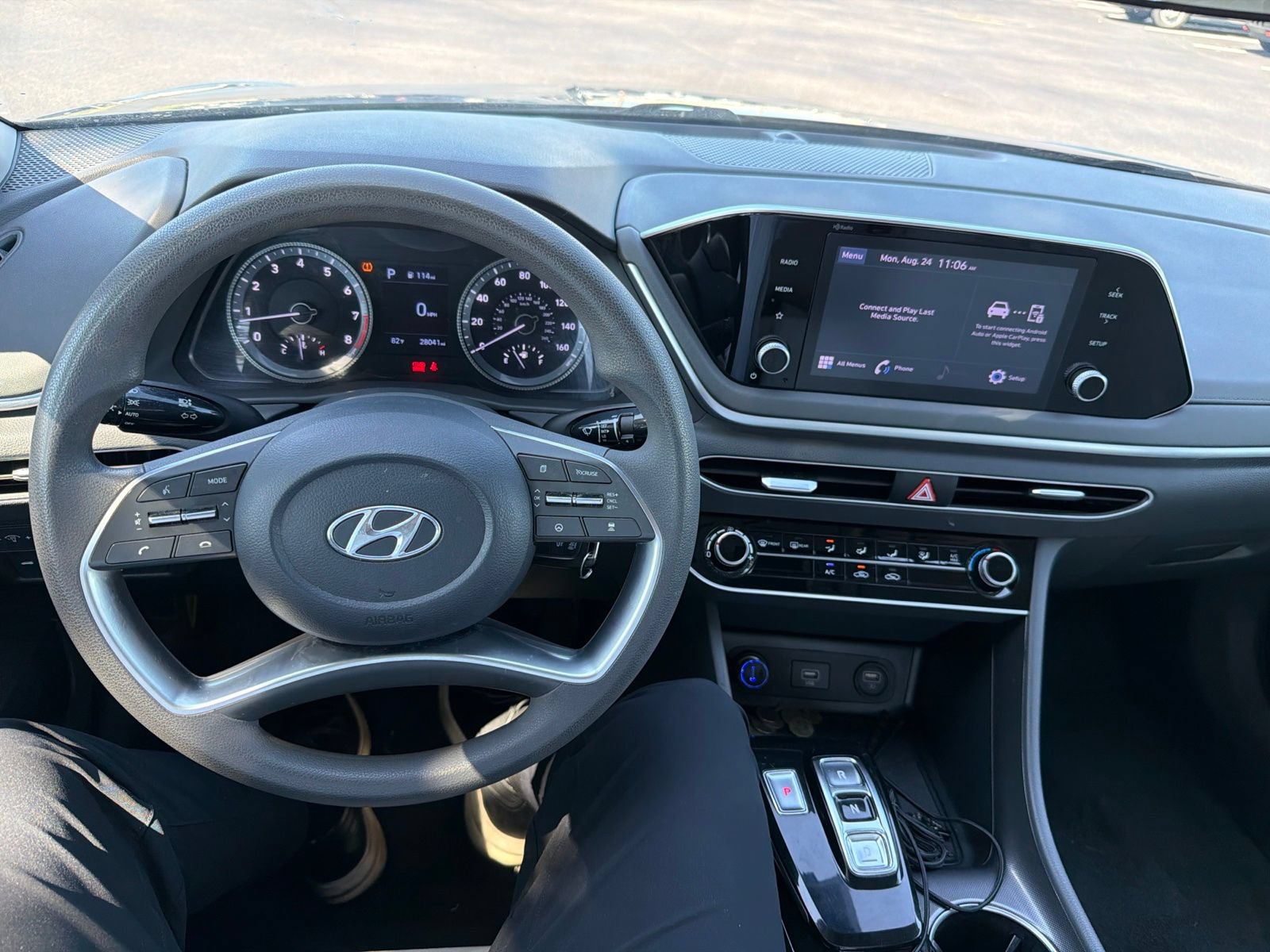 Used 2023 Hyundai Sonata SE FWD image 17
