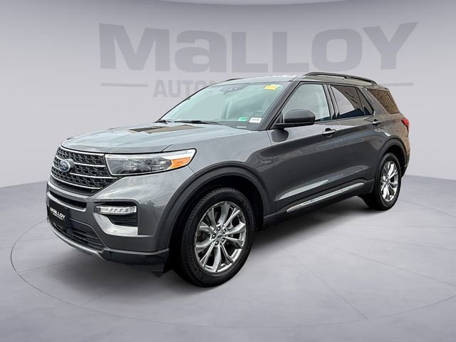 Certified 2021 Ford Explorer XLT w/ Equipment Group 202A AWD/4WD image 1