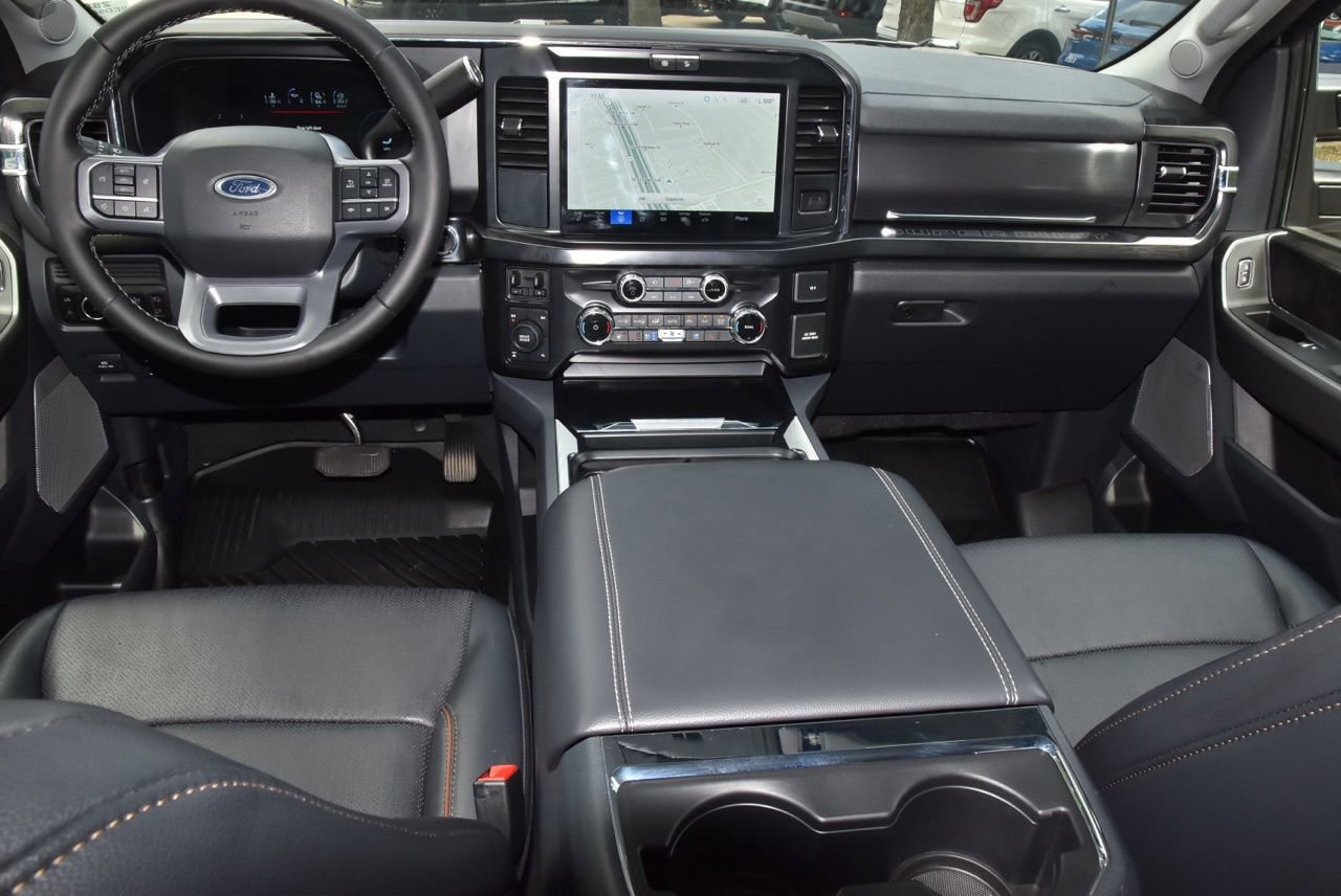 Certified 2025 Ford F250 Lariat w/ Black Appearance Package AWD/4WD image 16