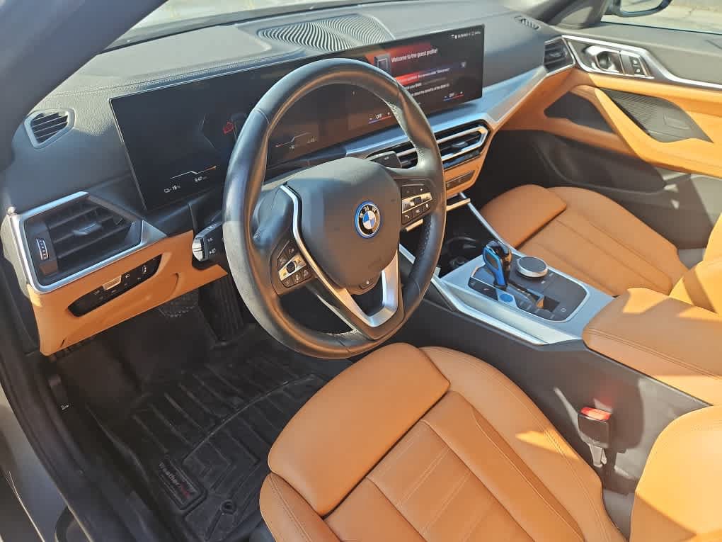 Used 2022 BMW i4 eDrive40 RWD image 14