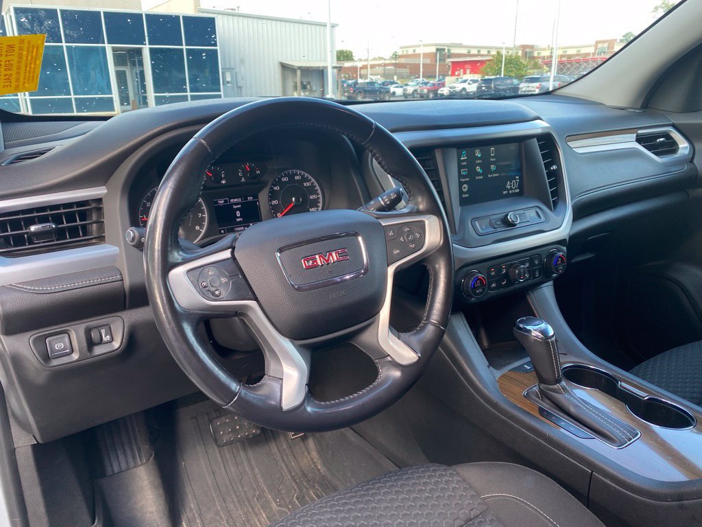 Used 2019 GMC Acadia SLE FWD image 19