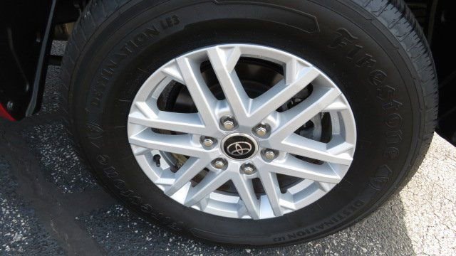 Used 2022 Toyota Tundra SR5 image 28