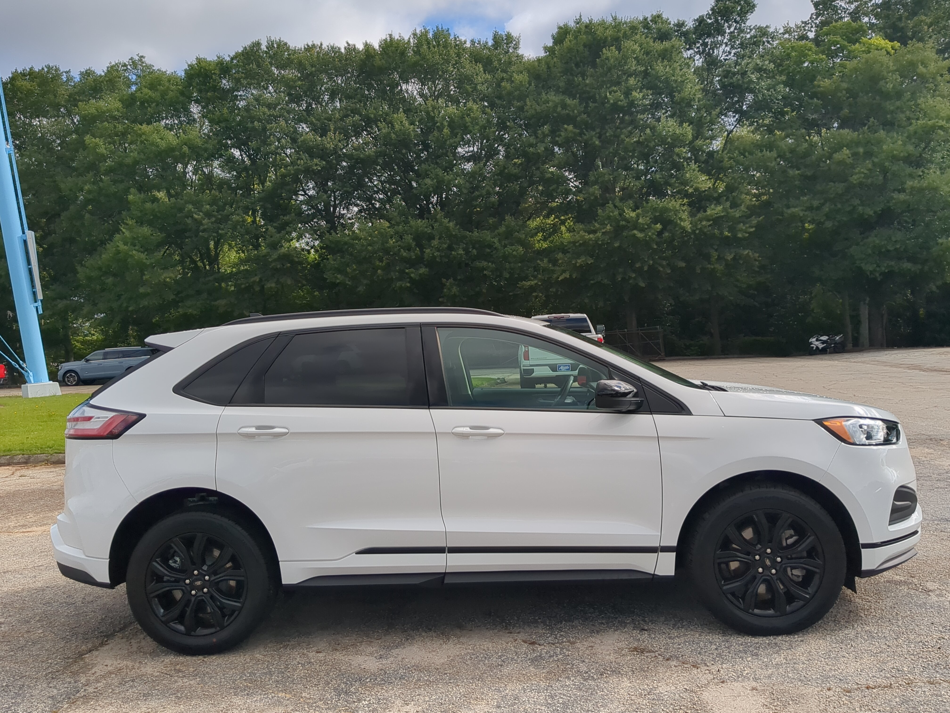 Certified 2024 Ford Edge SE w/ Black Appearance Package AWD/4WD video 2