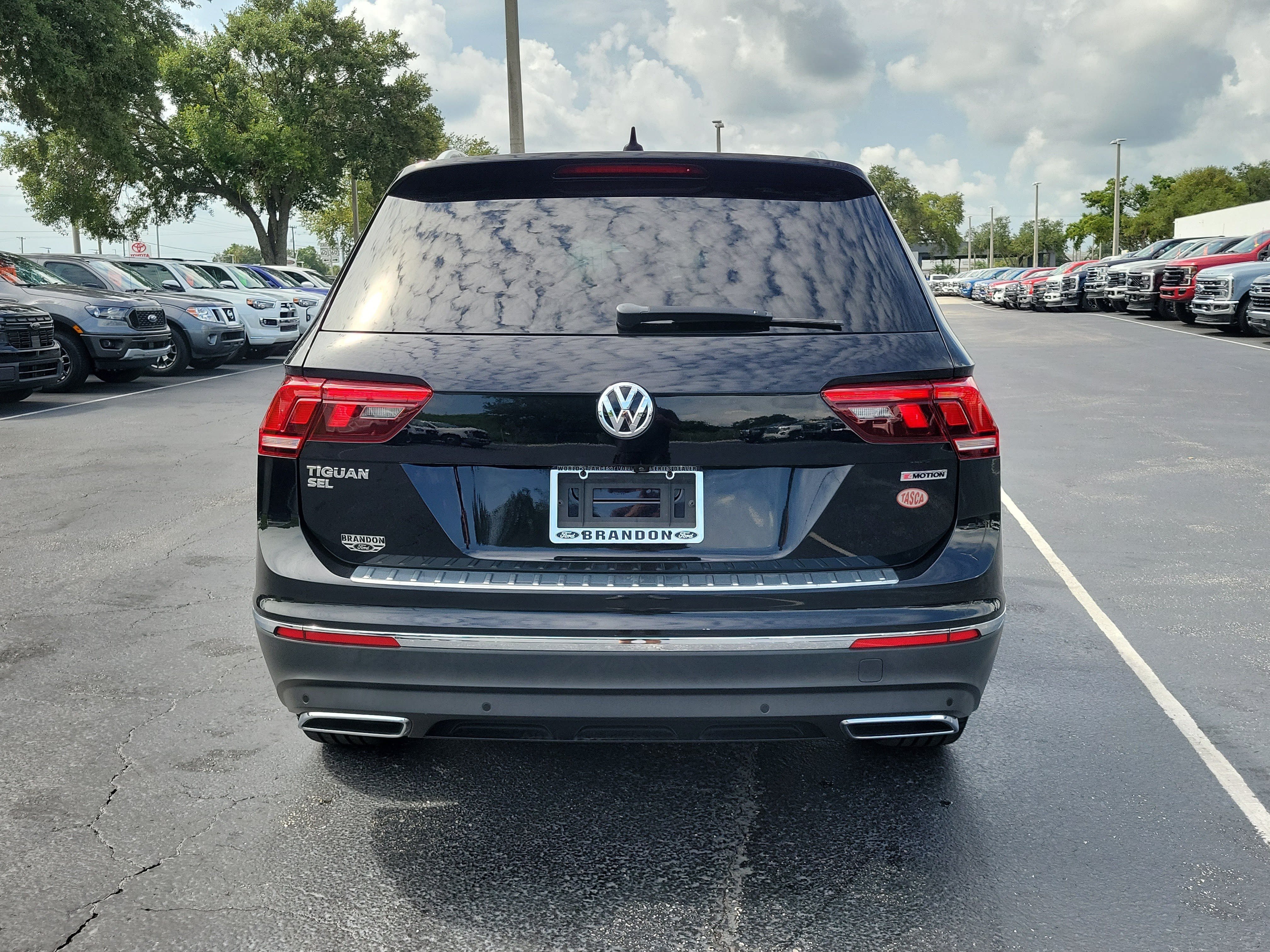 Used 2021 Volkswagen Tiguan SEL w/ 3rd Row Seat Package AWD/4WD image 8