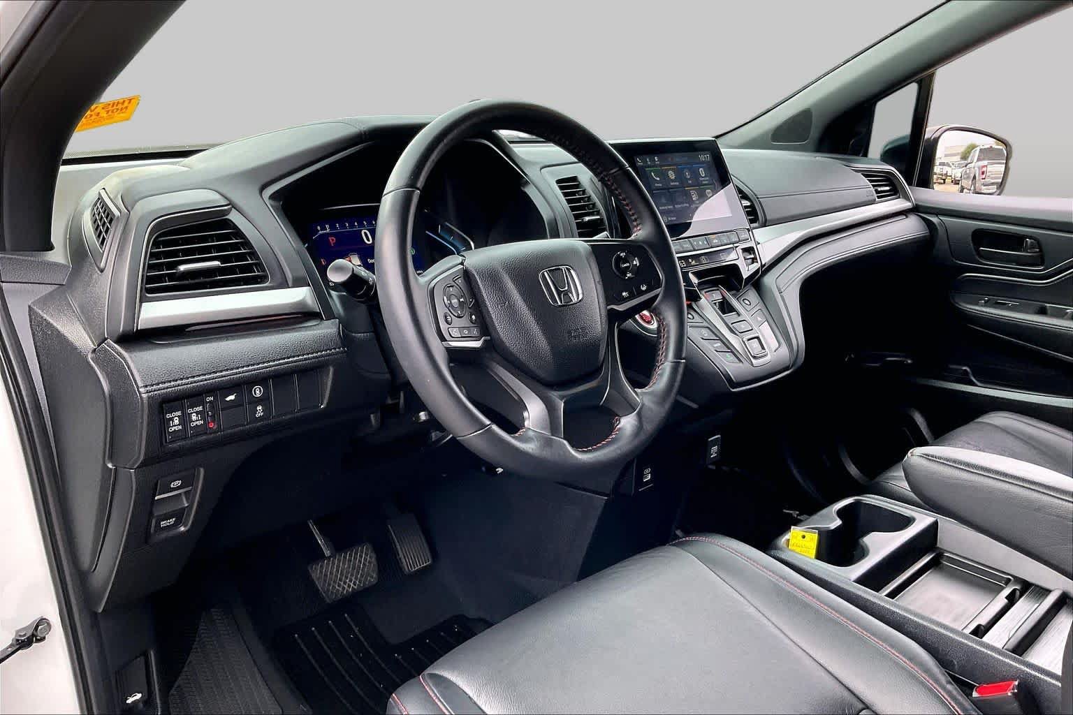 Used 2024 Honda Odyssey Sport image 16