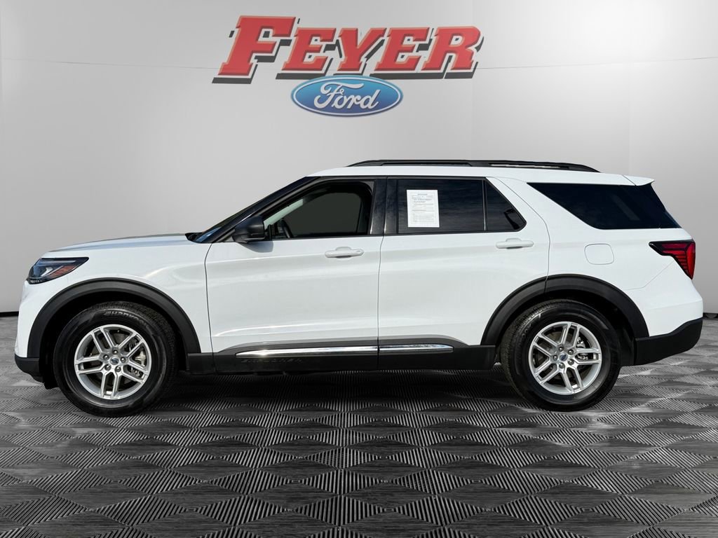 Certified 2025 Ford Explorer Active image 2