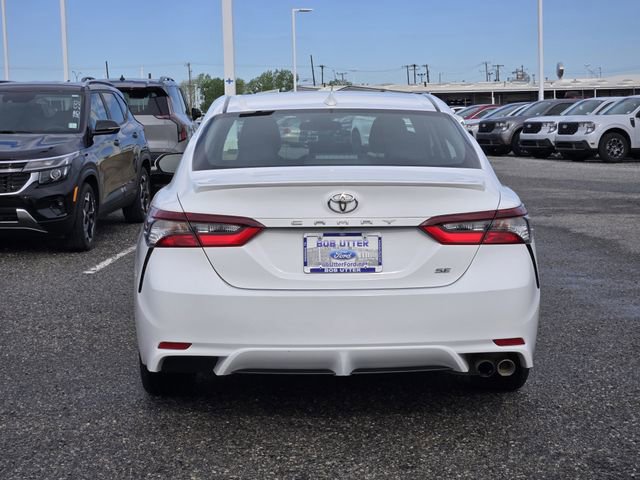 Used 2021 Toyota Camry SE image 6
