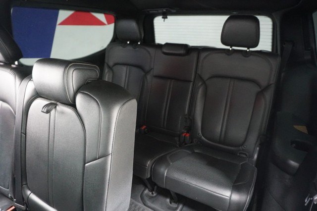 Used 2024 Jeep Wagoneer 4WD image 25