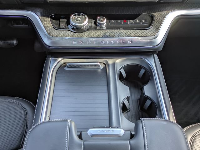 Certified 2026 Ford Expedition Platinum w/ Stealth Appearance Package AWD/4WD image 18