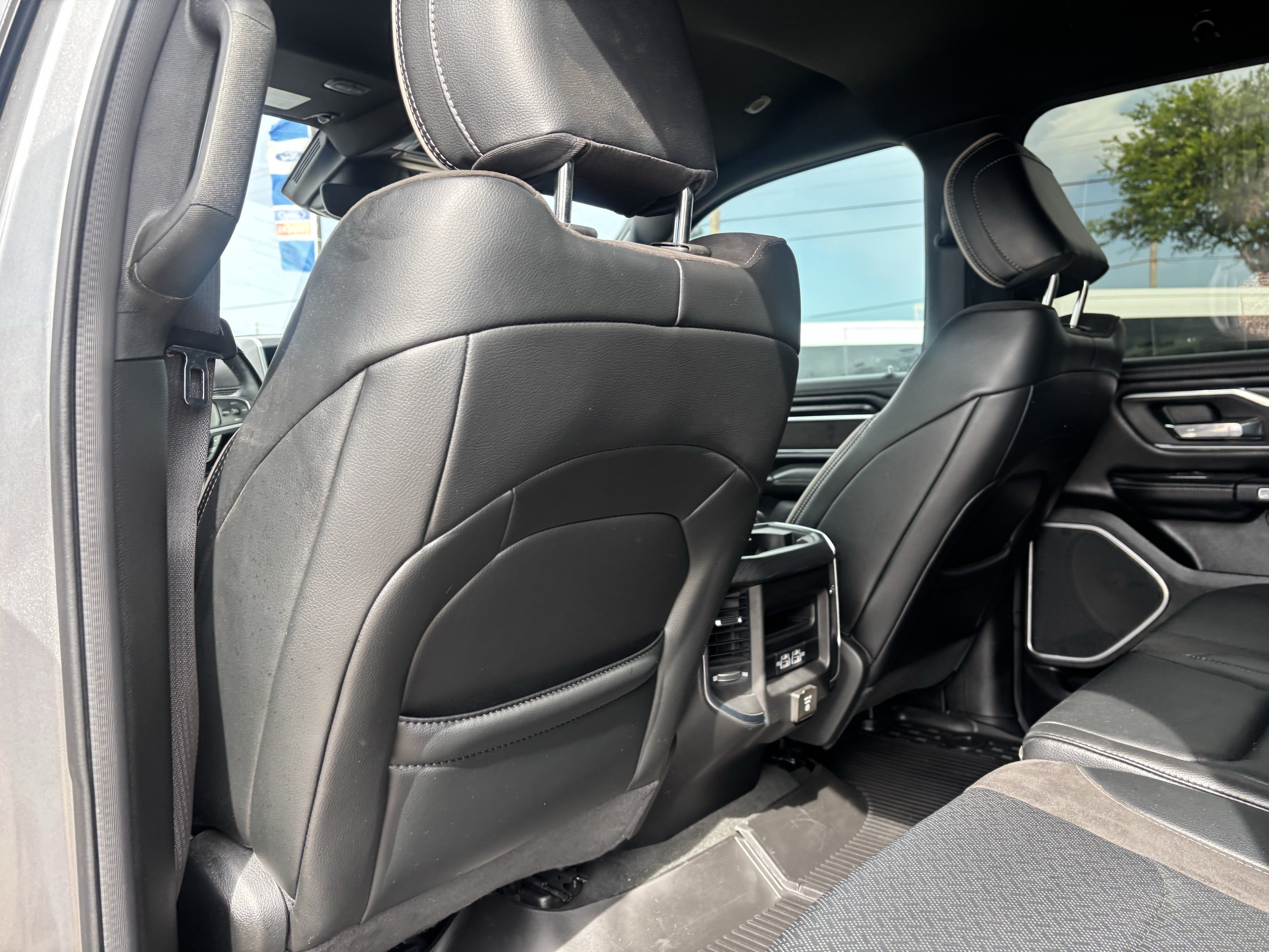 Used 2023 RAM 1500 Laramie AWD/4WD image 17
