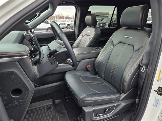 Certified 2024 Ford Expedition Platinum image 9
