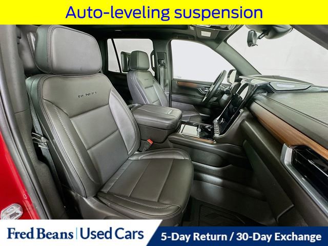 Used 2025 GMC Yukon Denali w/ Denali Reserve Package AWD/4WD image 39